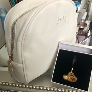 Gardenia and gardenia w/roses colognes